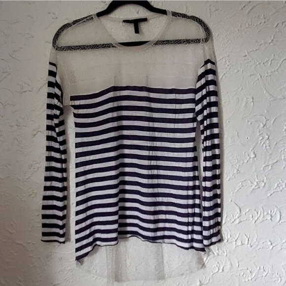 Bcbg Lexi Lace Crew Neck Top With High-Low hem - Picture 3 of 5